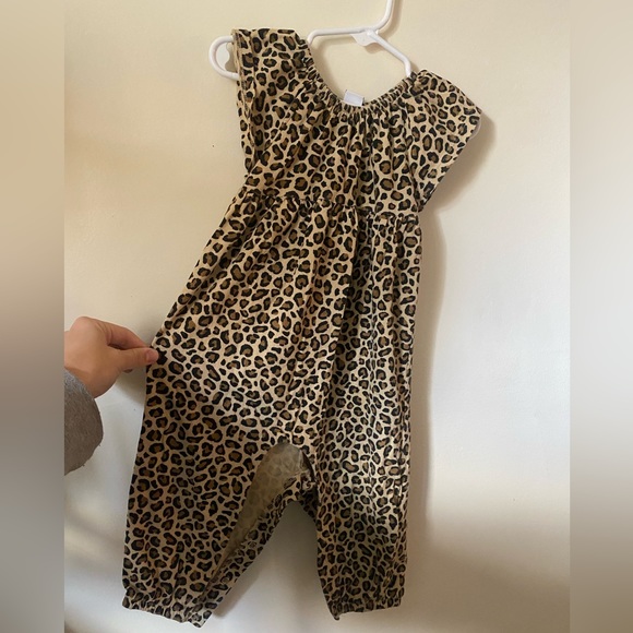 Girls one piece outfit - Picture 2 of 4